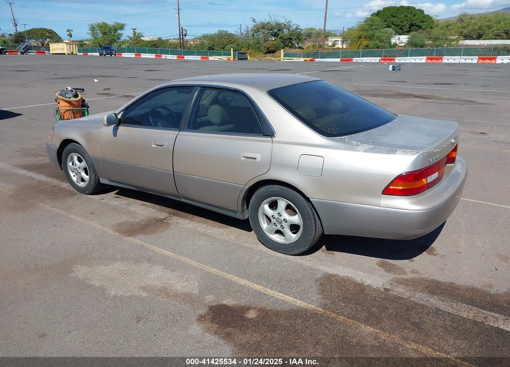 1997 LEXUS ES 300 VIN: JT8BF22G8V0081588