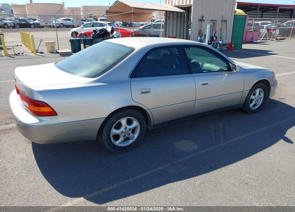 1997 LEXUS ES 300 VIN: JT8BF22G8V0081588