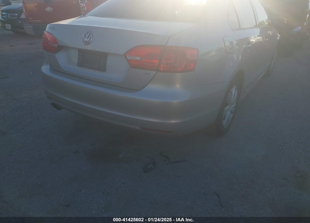 2014 VOLKSWAGEN JETTA VIN: 3VWD07AJ9EM225696