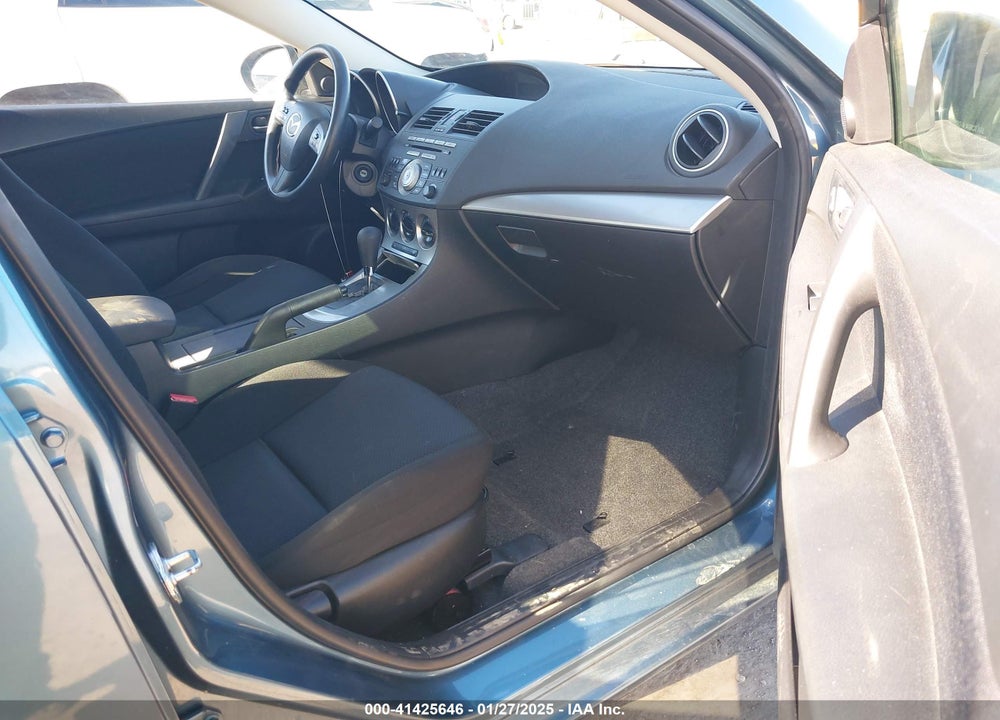 2011 MAZDA MAZDA3 VIN: JM1BL1VGXB1470478