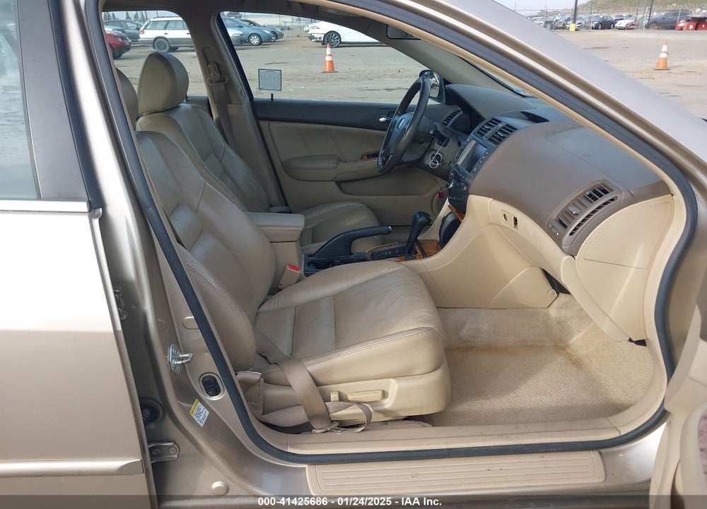 2004 HONDA ACCORD 3.0 EX VIN: 1HGCM66824A072465