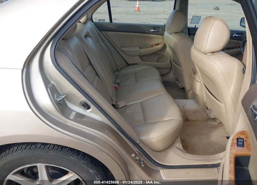 2004 HONDA ACCORD 3.0 EX VIN: 1HGCM66824A072465