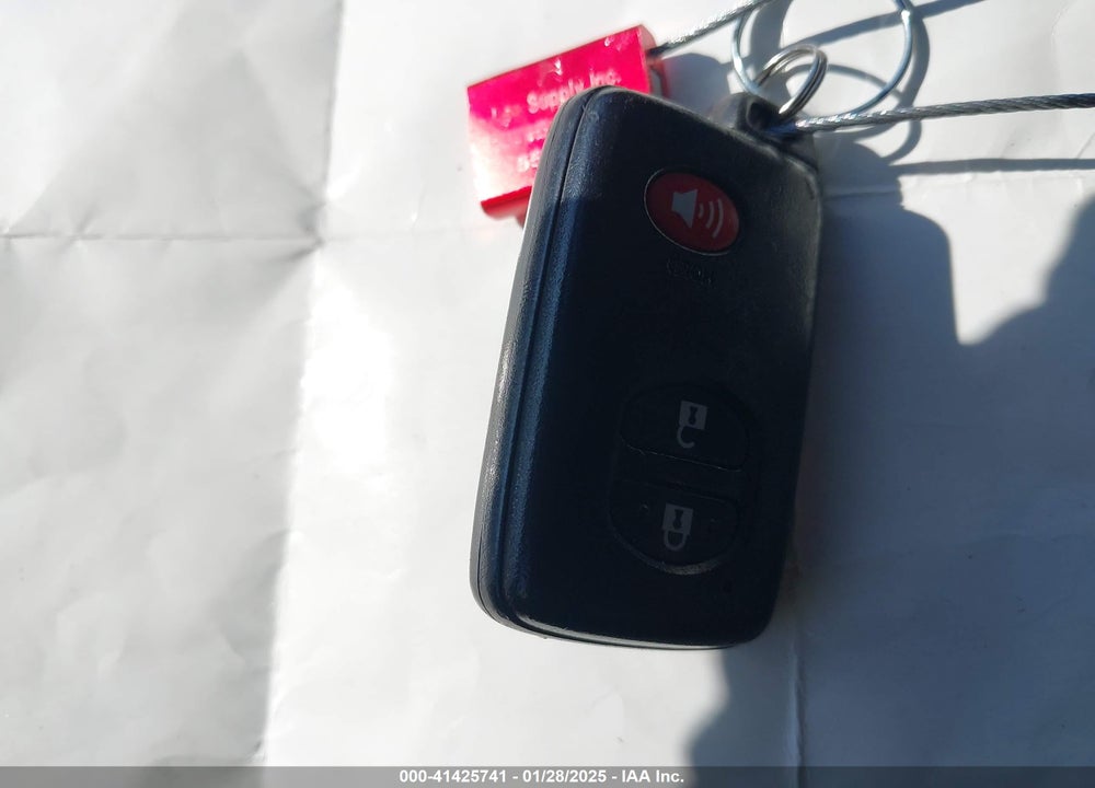 2014 TOYOTA PRIUS VIN: JTDKN3DUXE1737880