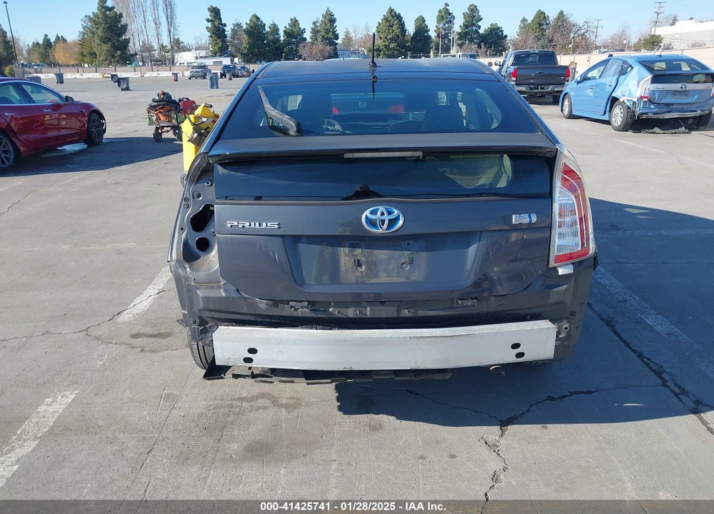 2014 TOYOTA PRIUS VIN: JTDKN3DUXE1737880