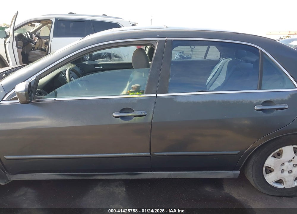 2005 HONDA ACCORD 2.4 LX VIN: 1HGCM56495A118303