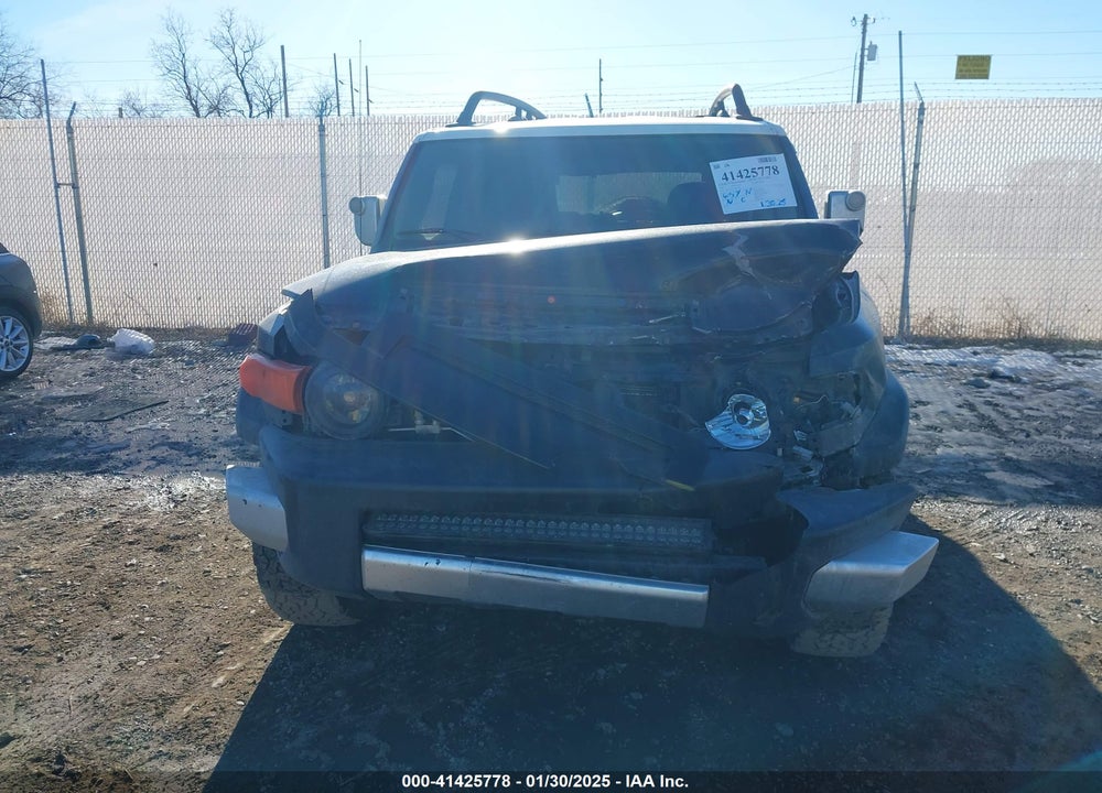 2007 TOYOTA FJ CRUISER VIN: JTEBU11F470039234