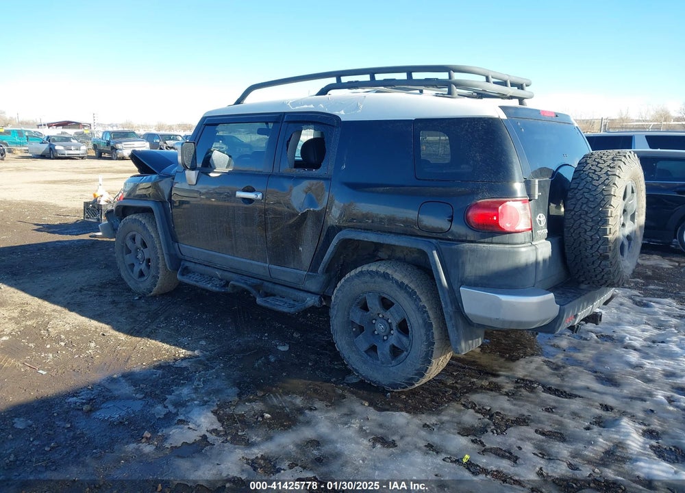 2007 TOYOTA FJ CRUISER VIN: JTEBU11F470039234