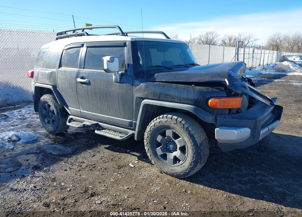 2007 TOYOTA FJ CRUISER VIN: JTEBU11F470039234