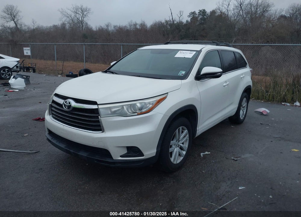 2015 TOYOTA HIGHLANDER LE V6 VIN: 5TDZKRFH5FS092733