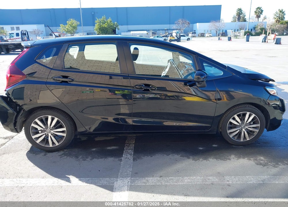 2016 HONDA FIT VIN: JHMGK5H72GS002322