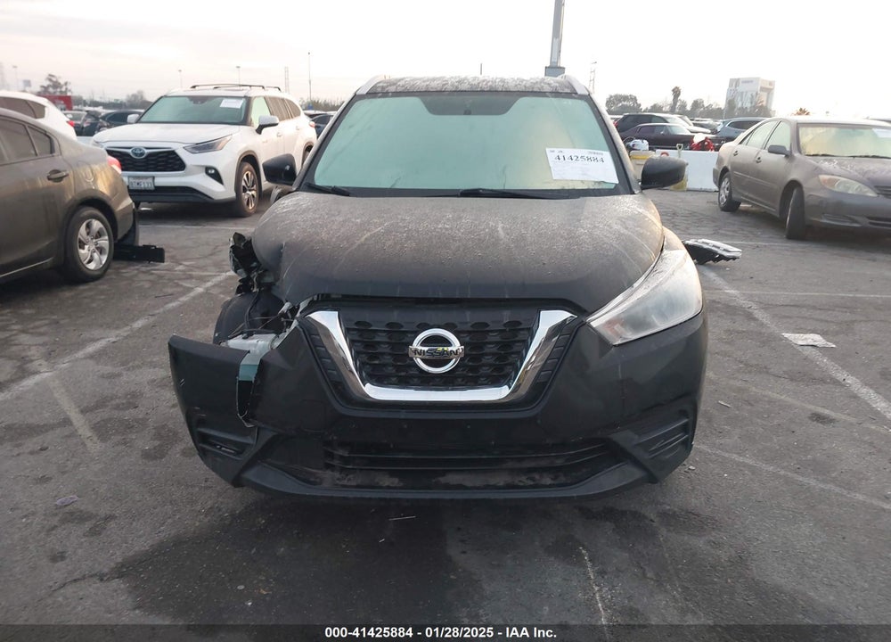 2018 NISSAN KICKS VIN: 3N1CP5CU5JL537040