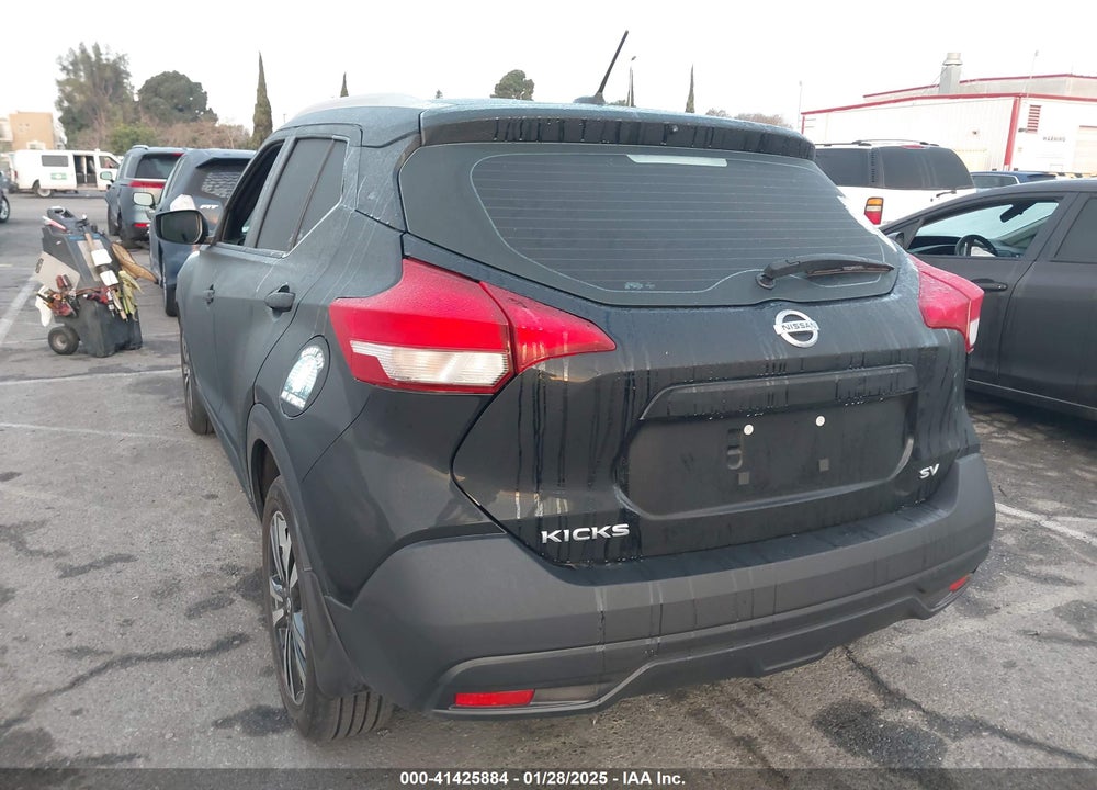 2018 NISSAN KICKS VIN: 3N1CP5CU5JL537040