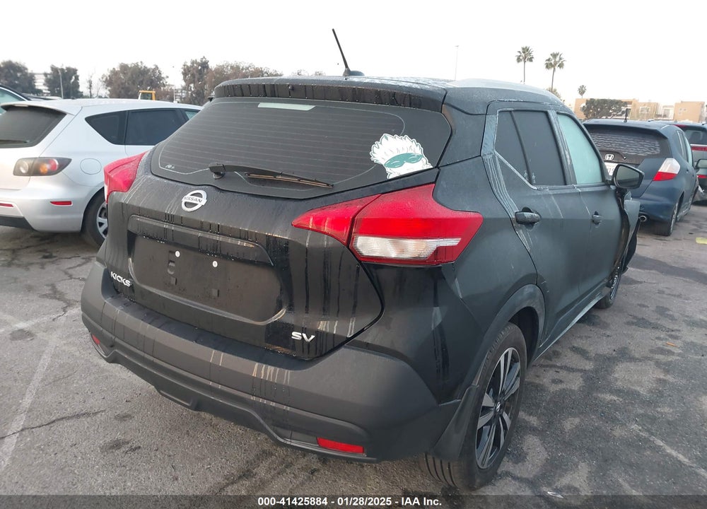 2018 NISSAN KICKS VIN: 3N1CP5CU5JL537040