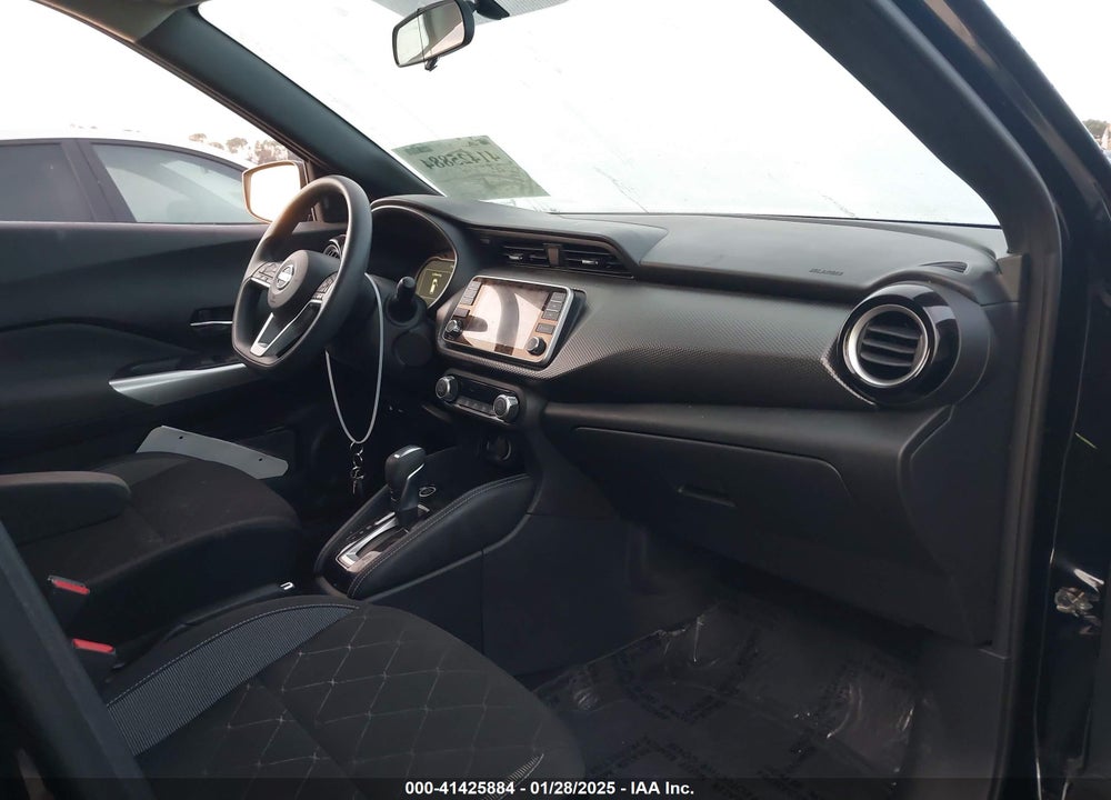 2018 NISSAN KICKS VIN: 3N1CP5CU5JL537040