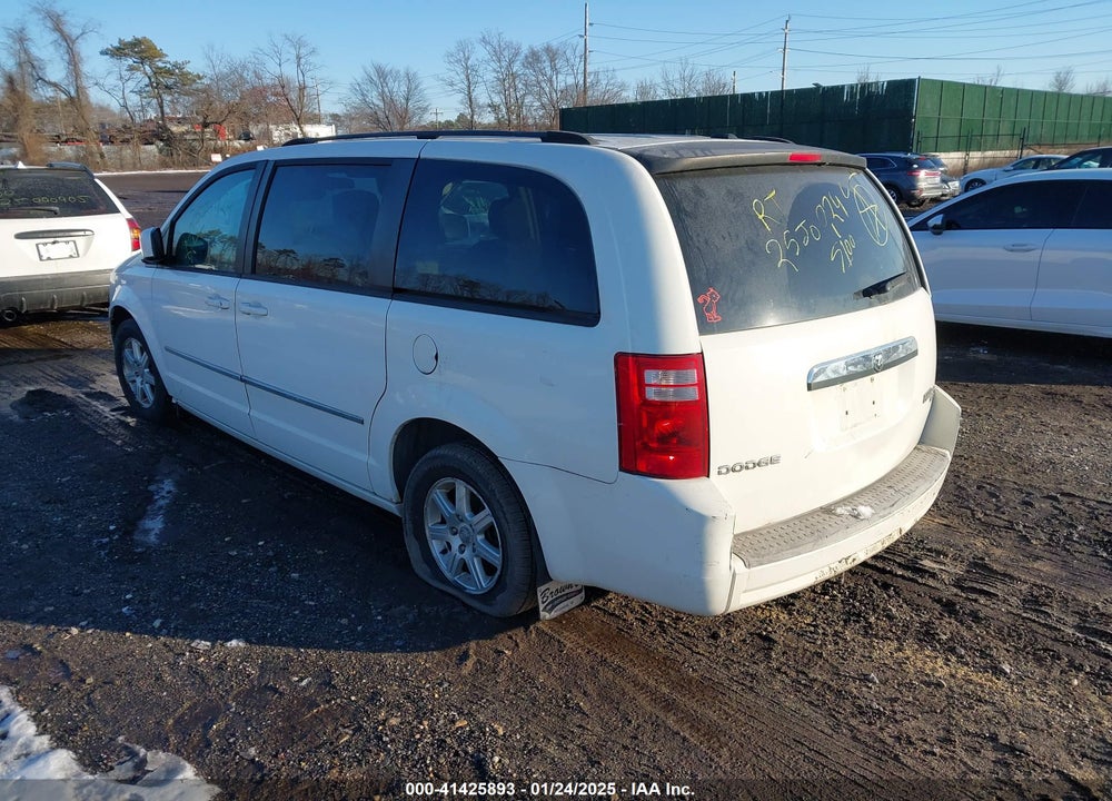 2010 DODGE GRAND CARAVAN VIN: 2D4RN5D10AR180065