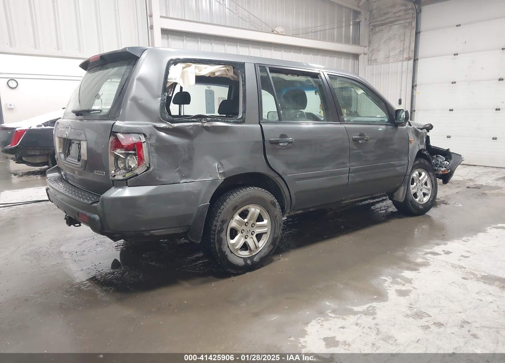 2007 HONDA PILOT LX VIN: 5FNYF18107B018031