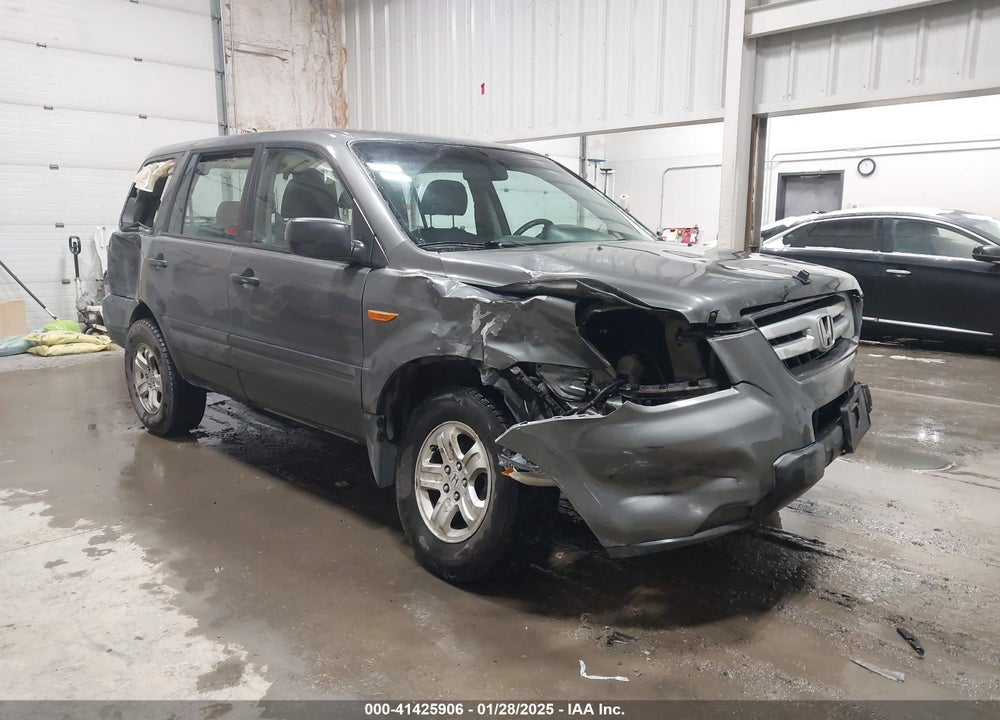 2007 HONDA PILOT LX VIN: 5FNYF18107B018031