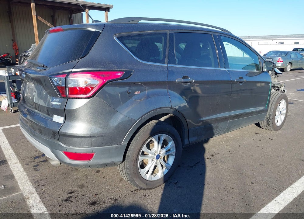 2017 FORD ESCAPE VIN: 1FMCU0GD5HUC35519