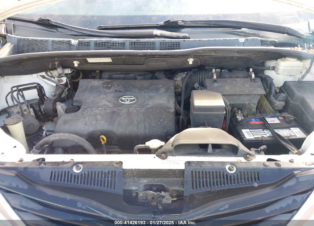 2011 TOYOTA SIENNA LE VIN: 5TDJK3DC4BS001981