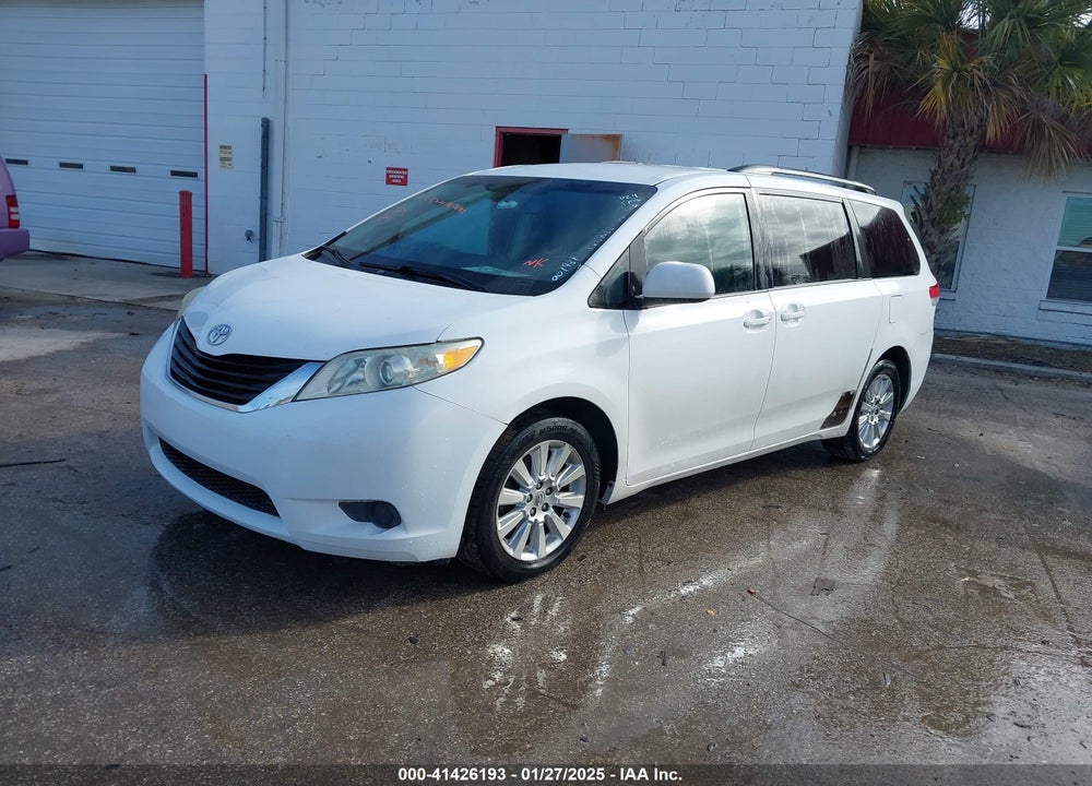 2011 TOYOTA SIENNA LE VIN: 5TDJK3DC4BS001981