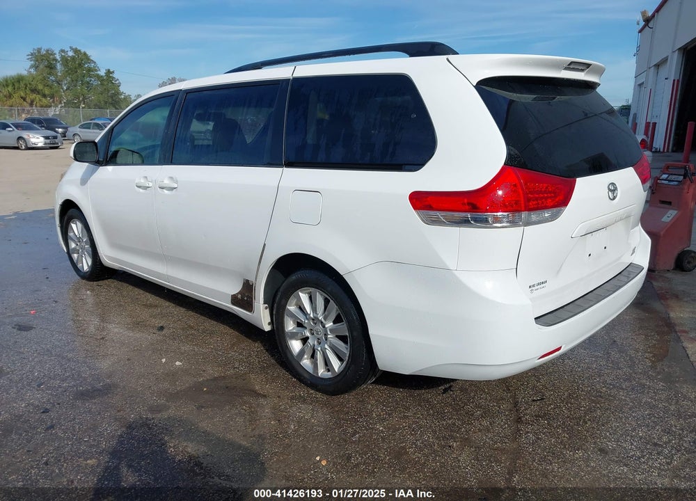 2011 TOYOTA SIENNA LE VIN: 5TDJK3DC4BS001981