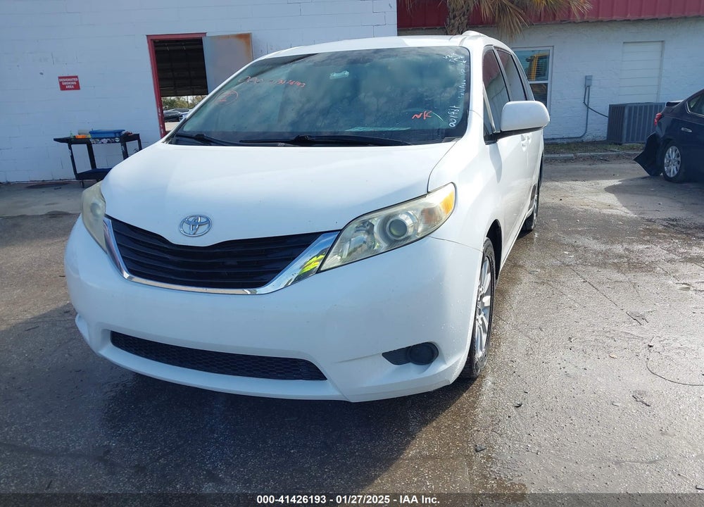 2011 TOYOTA SIENNA LE VIN: 5TDJK3DC4BS001981