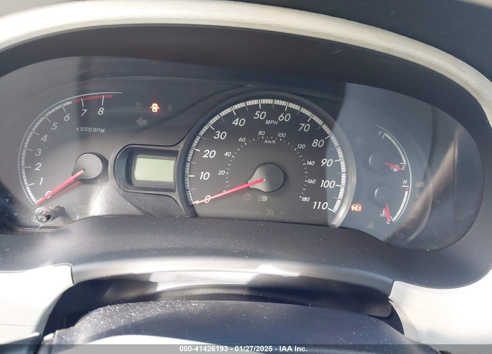 2011 TOYOTA SIENNA LE VIN: 5TDJK3DC4BS001981
