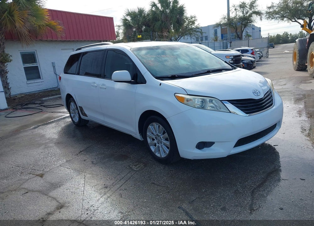 2011 TOYOTA SIENNA LE VIN: 5TDJK3DC4BS001981