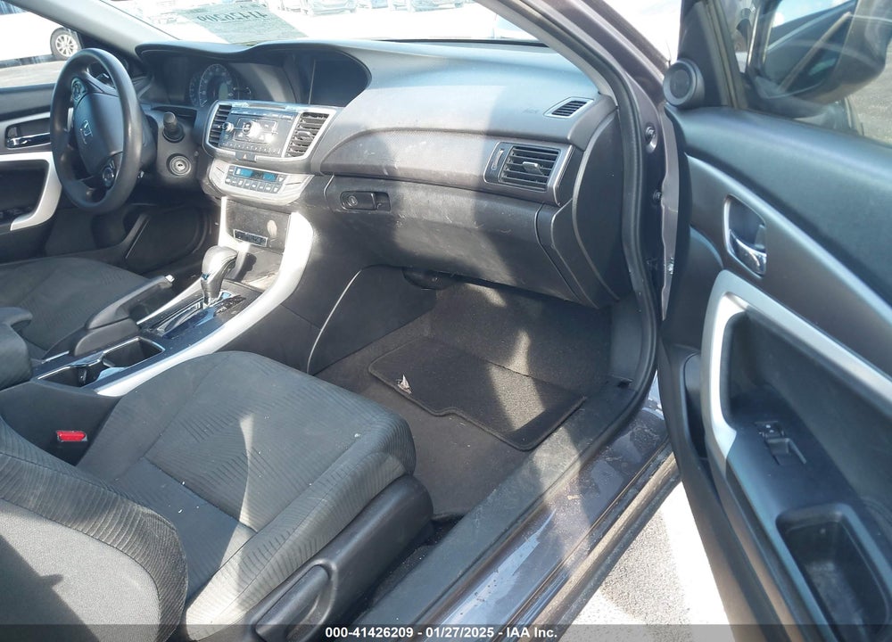 2014 HONDA ACCORD VIN: 1HGCT1B37EA006611