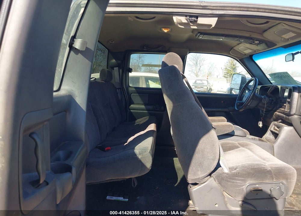 2001 CHEVROLET SILVERADO 2500 LS VIN: 1GCGK29U21Z121197