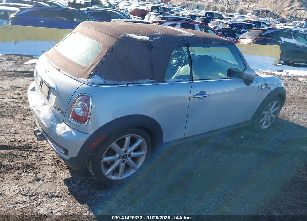 2015 MINI CONVERTIBLE VIN: WMWZP3C57FT708844