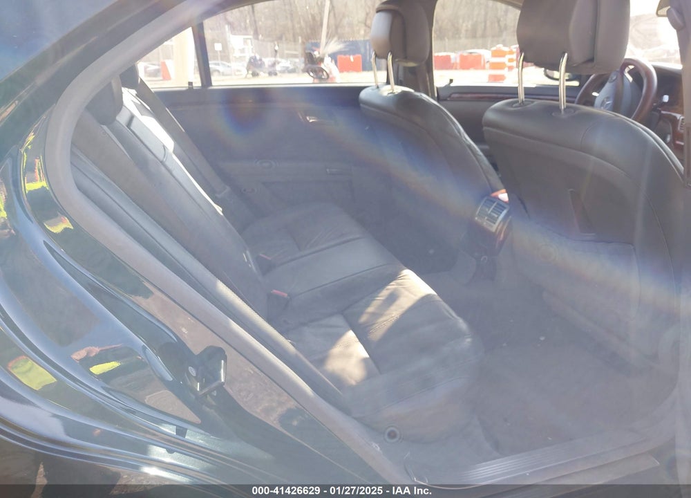 2007 MERCEDES-BENZ S 550 VIN: WDDNG71X27A144827