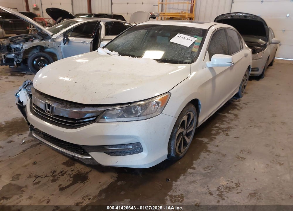 2016 HONDA ACCORD VIN: 1HGCR3F88GA002621