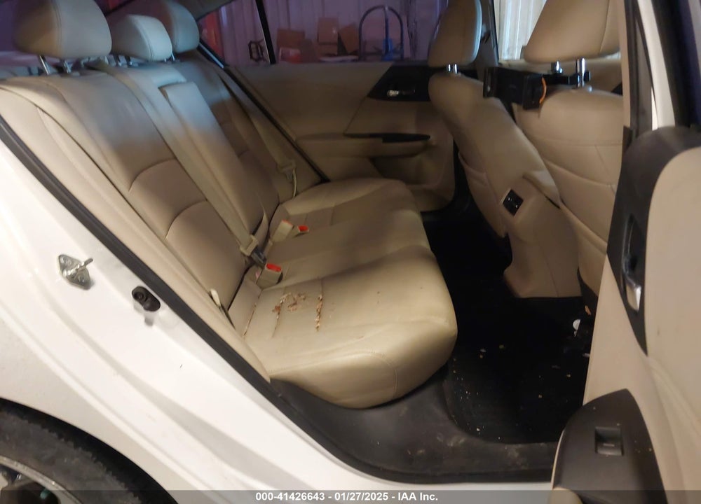 2016 HONDA ACCORD VIN: 1HGCR3F88GA002621