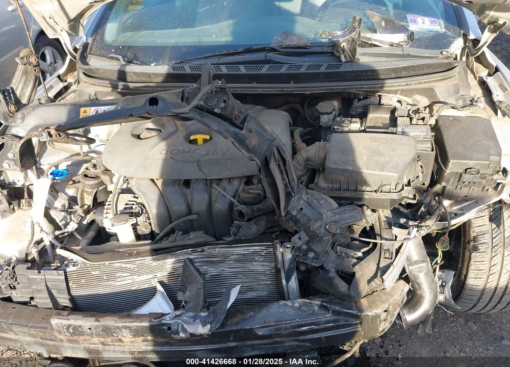 2013 HYUNDAI ELANTRA VIN: 5NPDH4AE1DH272335