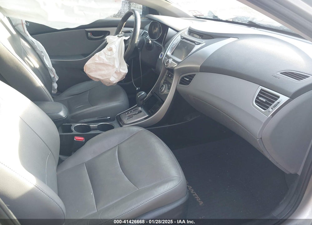 2013 HYUNDAI ELANTRA VIN: 5NPDH4AE1DH272335