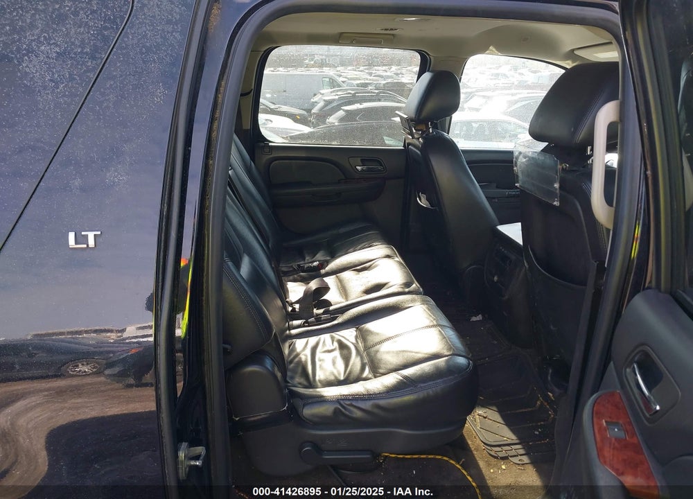 2014 CHEVROLET SUBURBAN 1500 LT VIN: 1GNSKJE75ER214054