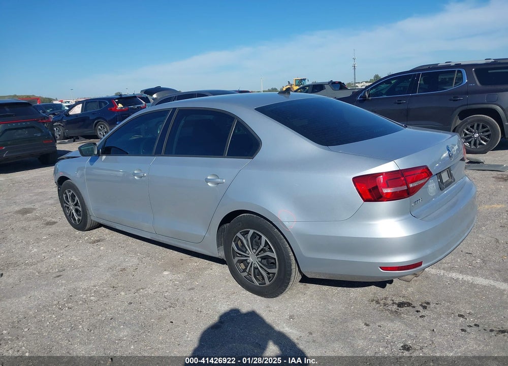 2015 VOLKSWAGEN JETTA 2.0L S VIN: 3VW2K7AJ8FM404282