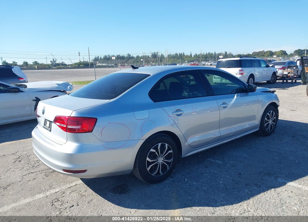 2015 VOLKSWAGEN JETTA 2.0L S VIN: 3VW2K7AJ8FM404282