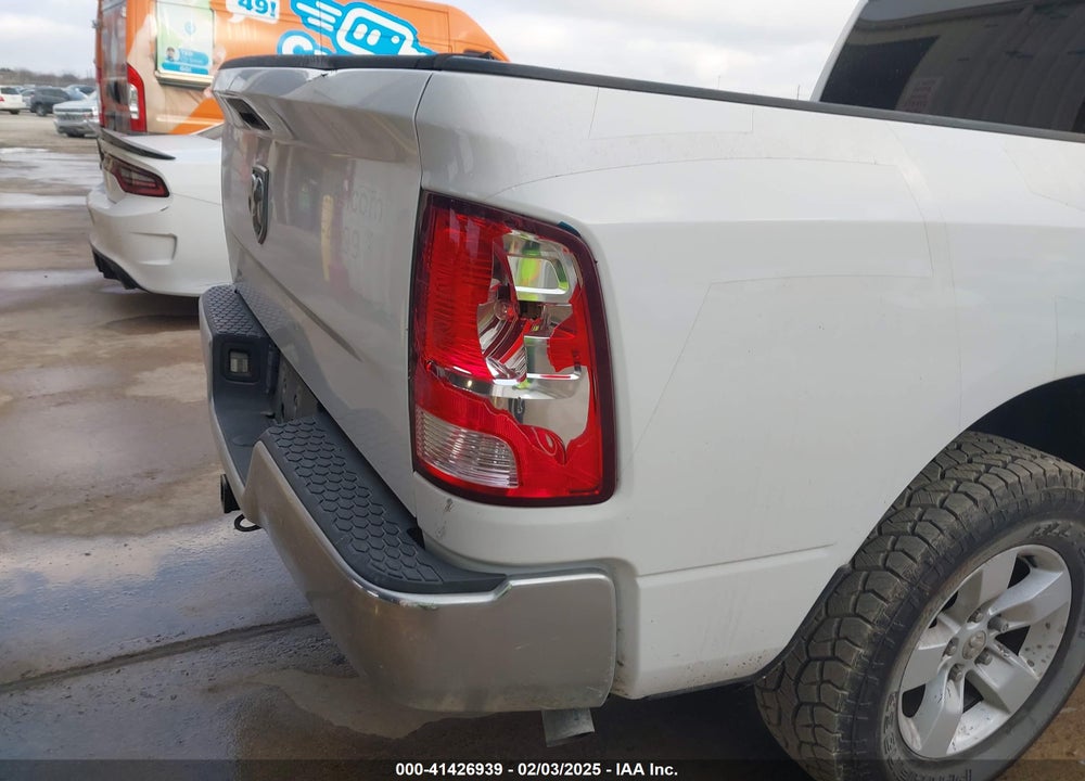 2019 RAM 1500 CLASSIC VIN: 1C6RR6FG3KS604466