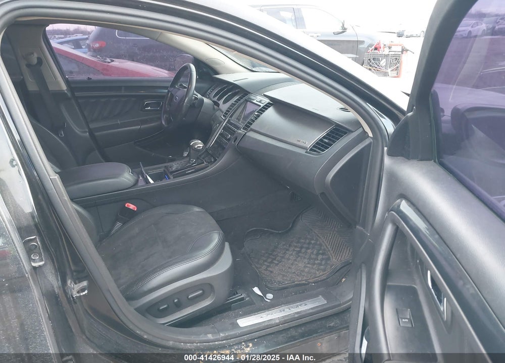 2011 FORD TAURUS SHO VIN: 1FAHP2KT7BG117902