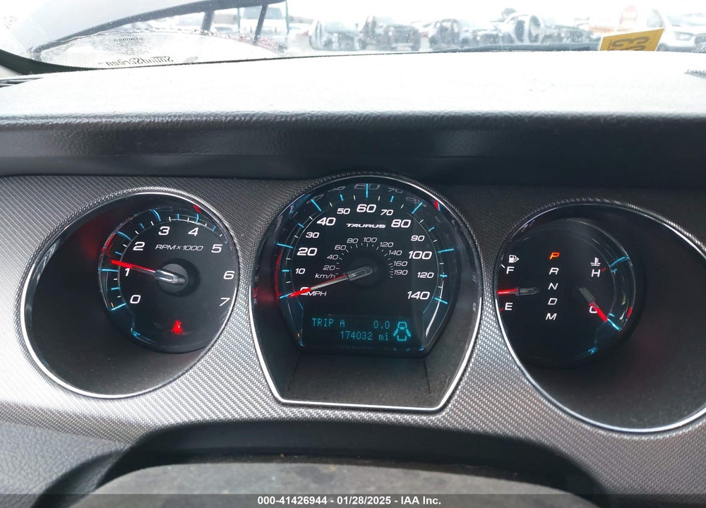 2011 FORD TAURUS SHO VIN: 1FAHP2KT7BG117902