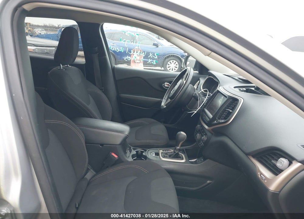 2016 JEEP CHEROKEE VIN: 1C4PJLCB7GW217661