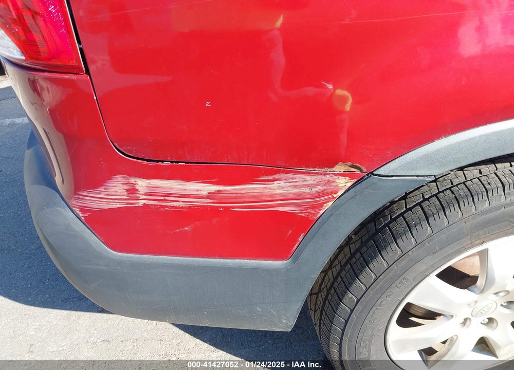 2011 KIA SORENTO LX VIN: 5XYKT3A14BG083244