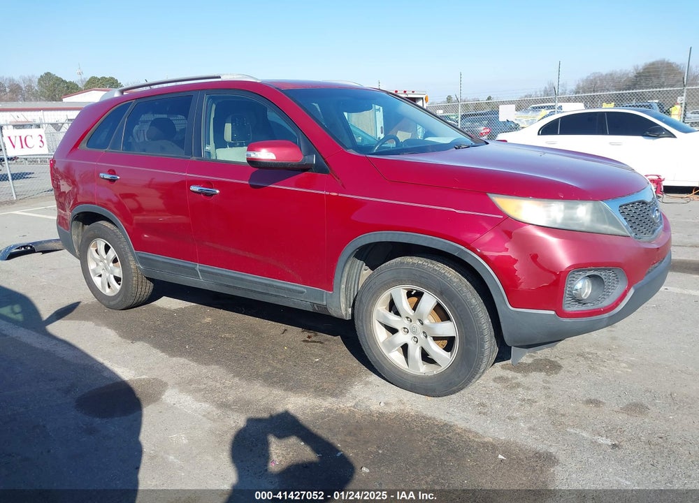 2011 KIA SORENTO LX VIN: 5XYKT3A14BG083244