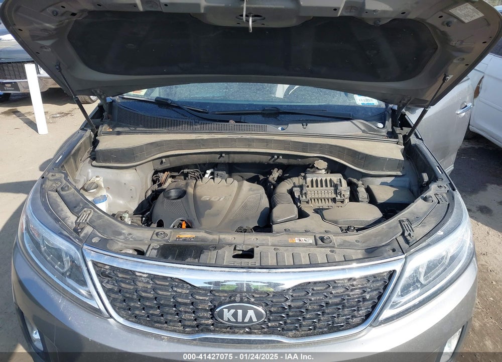 2014 KIA SORENTO LX VIN: 5XYKTCA67EG505880