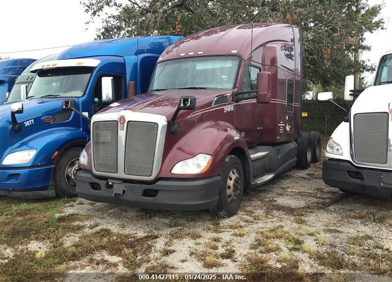2016 KENWORTH CONSTRUCTION T680 VIN: 1XKYD49X4GJ101288