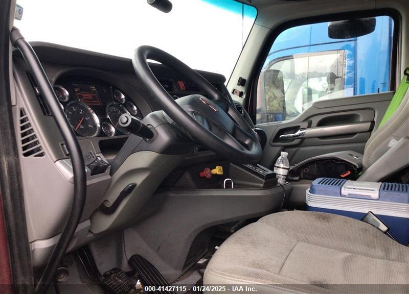2016 KENWORTH CONSTRUCTION T680 VIN: 1XKYD49X4GJ101288
