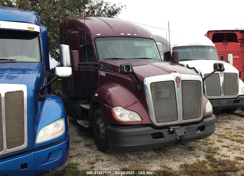 2016 KENWORTH CONSTRUCTION T680 VIN: 1XKYD49X4GJ101288