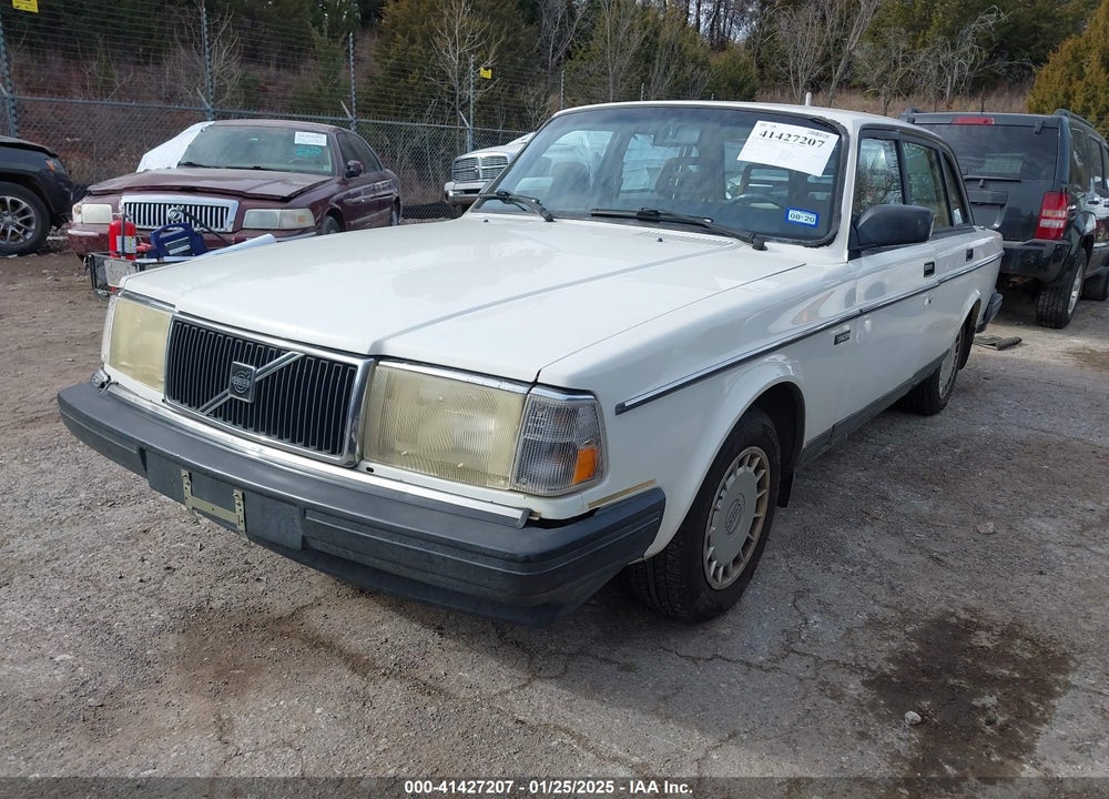 1993 VOLVO 240 VIN: YV1AS8807P1482708
